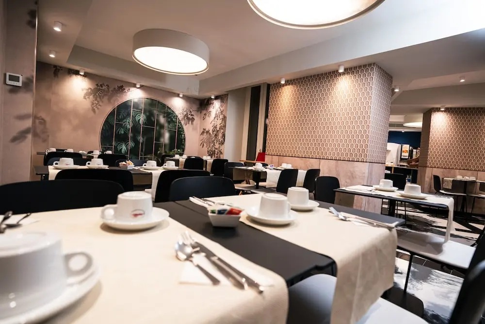 هتل نیس 4 ستاره